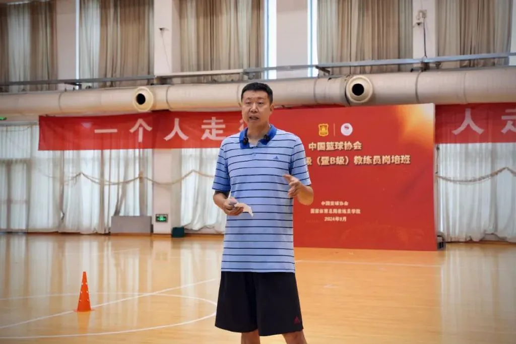如何通过激励帮助篮球运动员突破瓶颈_2